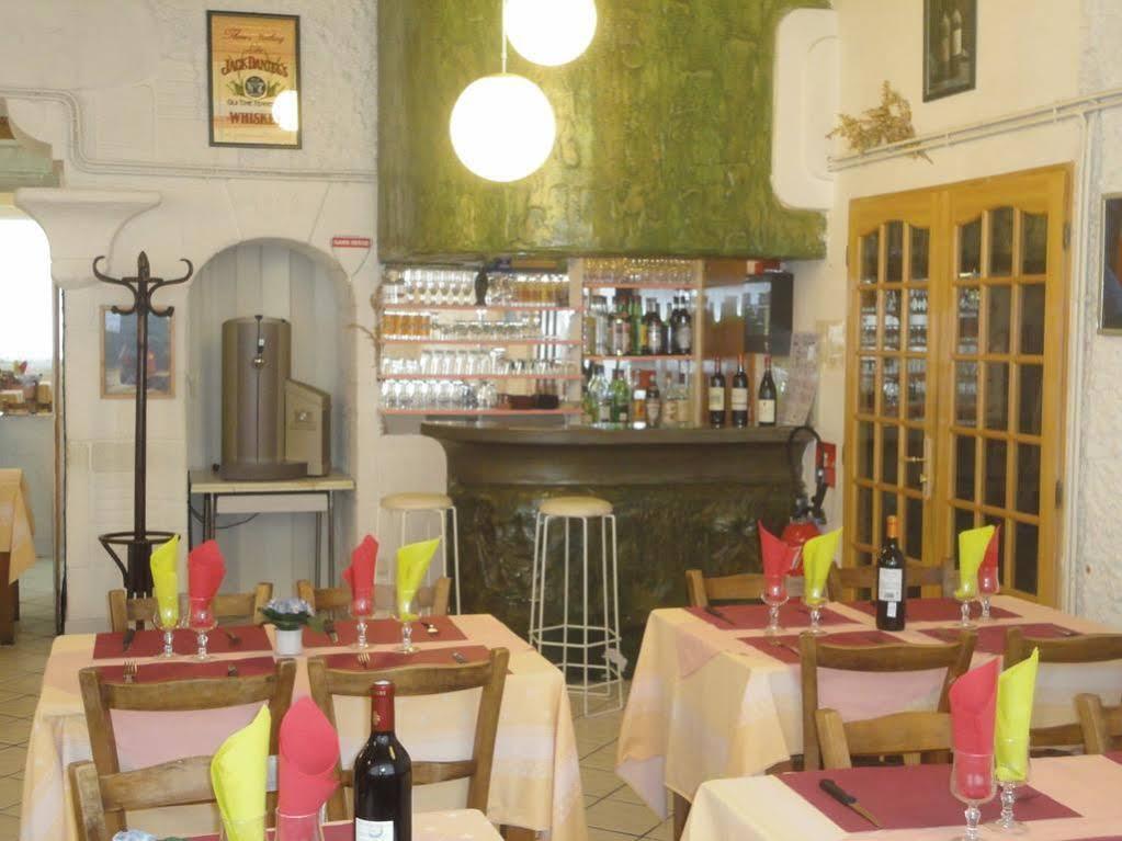 Hotel-Restaurant Le Saint Christophe Lourdes Exterior foto